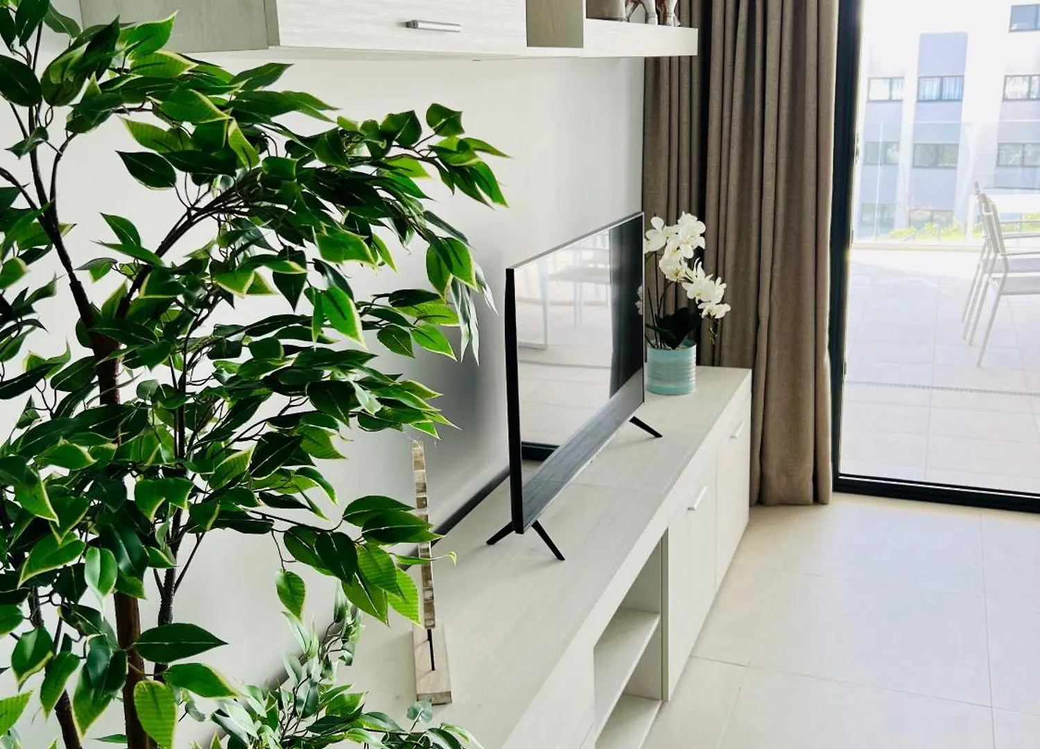 Apartamento Logement Moderne Et Cosy Avec Piscine, Jacuzzi, Salle De Sport Et Billard Estepona