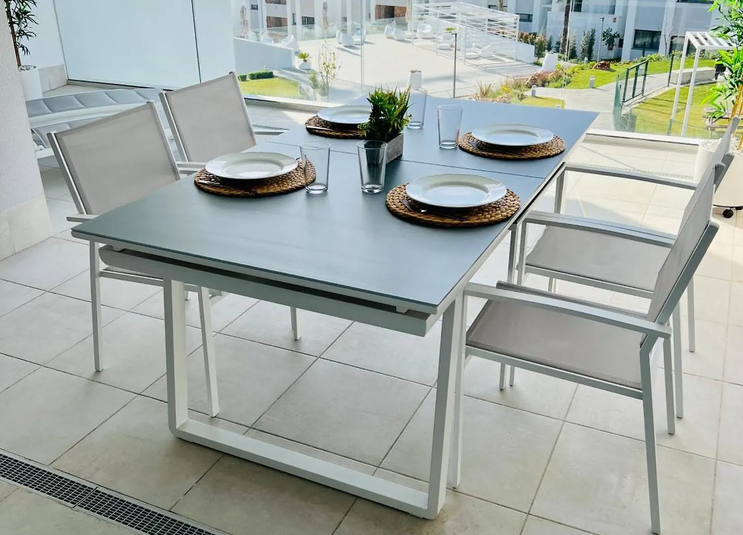 Logement Moderne Et Cosy Avec Piscine, Jacuzzi, Salle De Sport Et Billard Estepona Apartamento